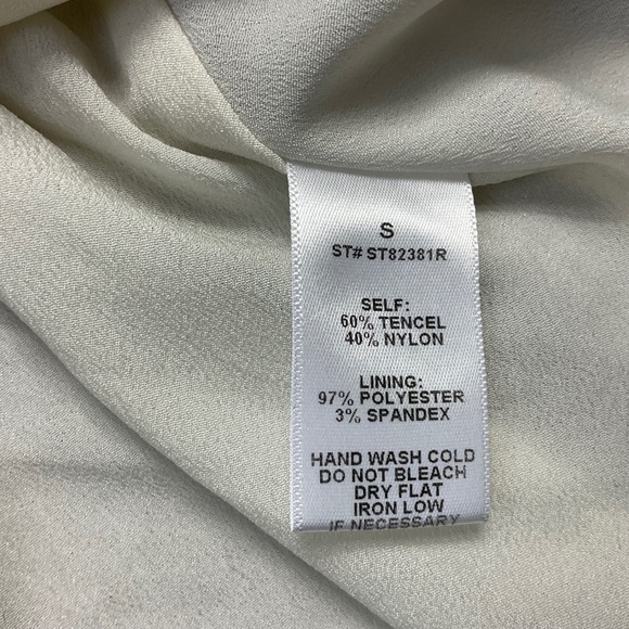 Peach Ruffle Off Shoulder Peplum Bow Blouse Womens Small Cream Coquette Romantic - Picture 5 of 8